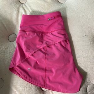 Lululemon sonic pink mid rise speed-up shorts